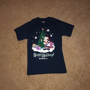 NWOT Disney Holiday T-shirt